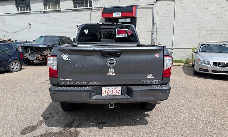 2016 Nissan Titan Xd...