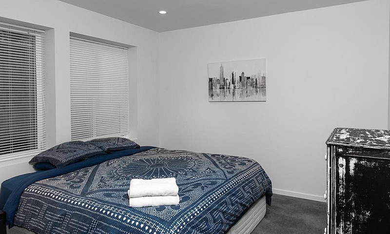 Unfurnished 2 Bedroo...