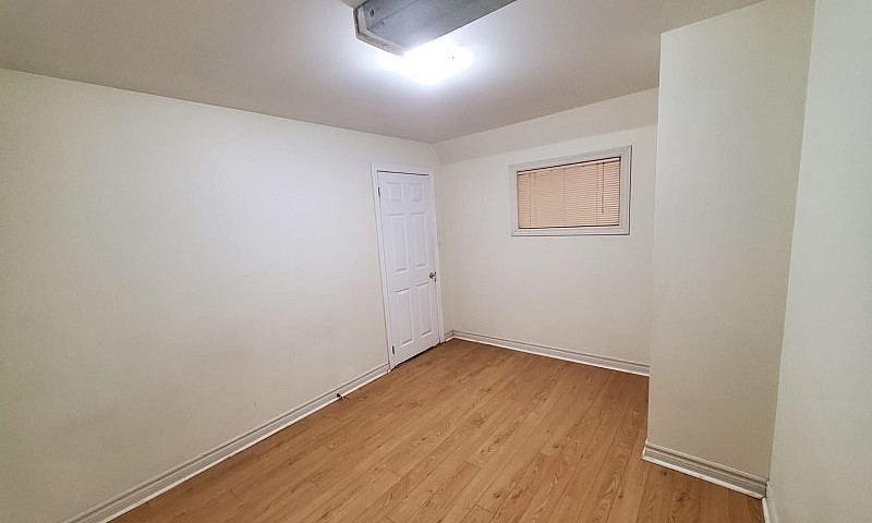 Walkout 2 Bedrooms G...