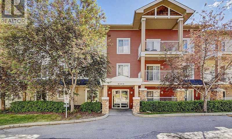 Beautiful 2 Bed +Den...