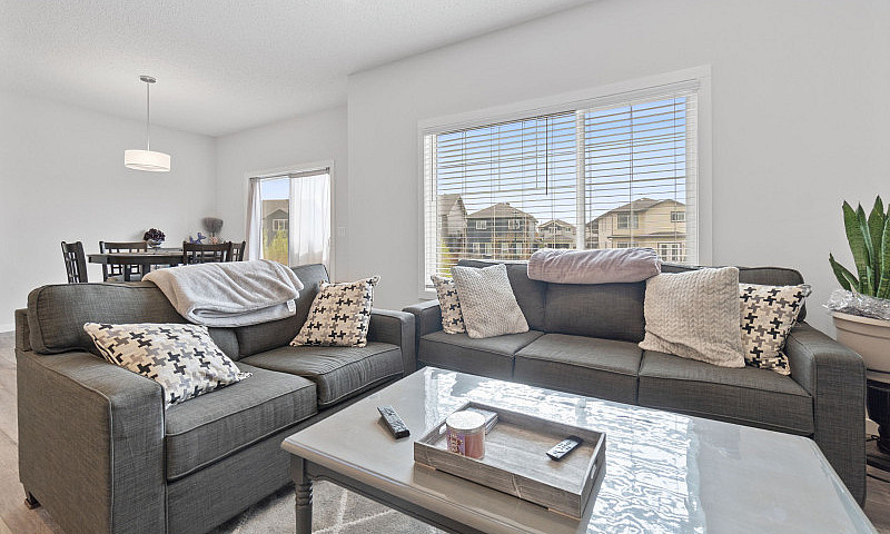 Stunning 4-Bedroom H...