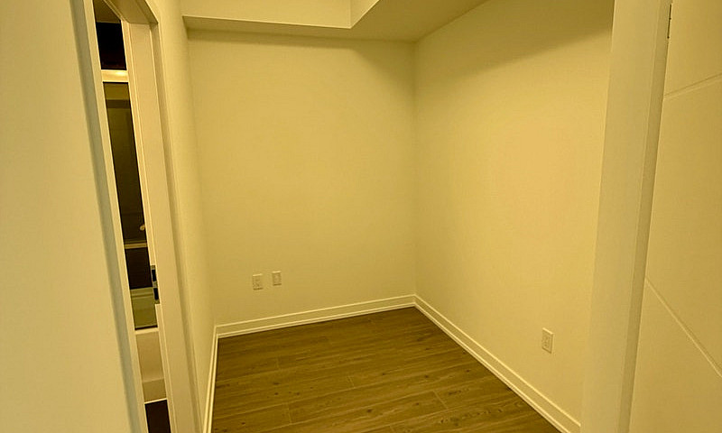 1 Bedroom + Den For ...