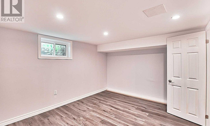 3 Bedroom Rental St....