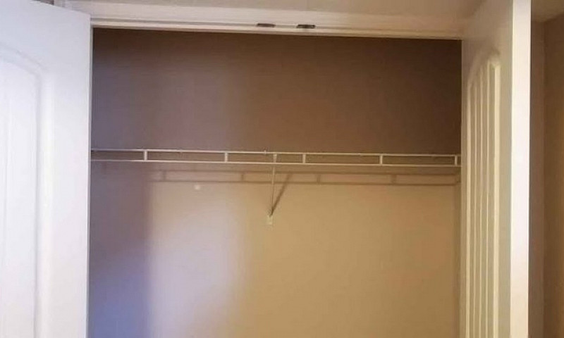 Large 3 Bedroom Lega...