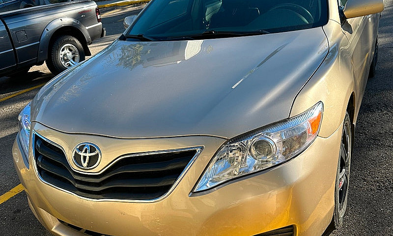 Toyota Camry 2010...