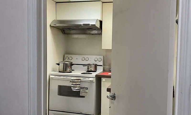 3 Beds, 1 Bath Basem...