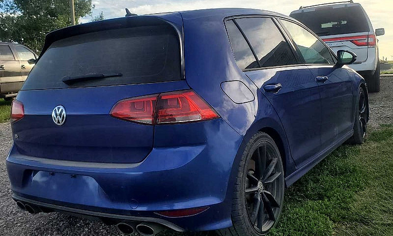 2017 Volkswagen Golf...