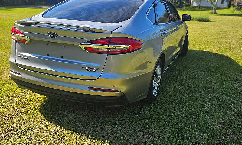 2020 Ford Fusion Tit...