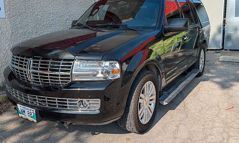 2013 Lincoln Navigat...