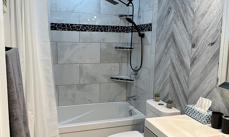 5 Bedroom Bungalow W...