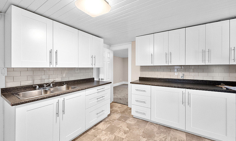 Renovated 2Br Duplex...