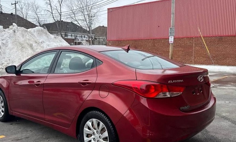 2012 Hyundai Elantra...