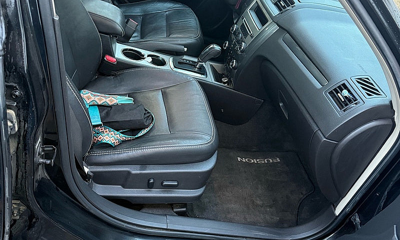 2012 Ford Fusion...