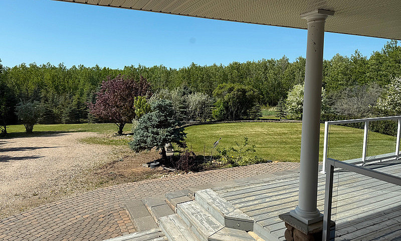 Lac La Biche Acreage...