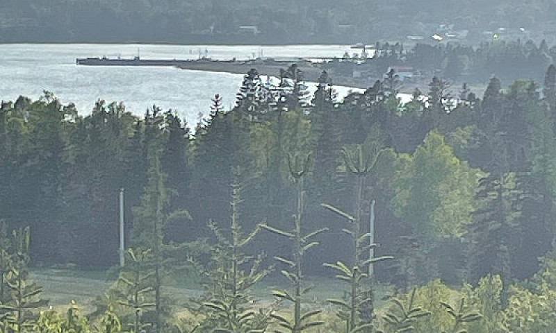 10 Acres Overlooking...