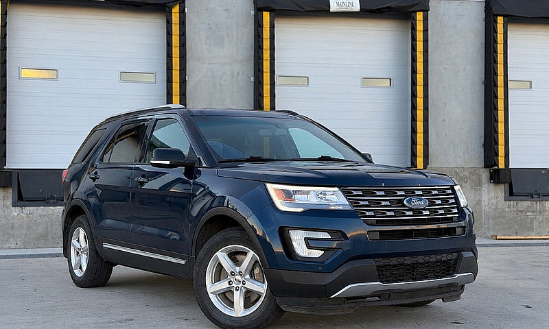 2017 Ford Explorer X...