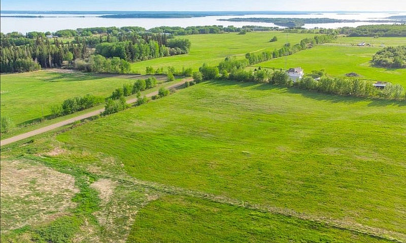 Golden Sands Acreage...