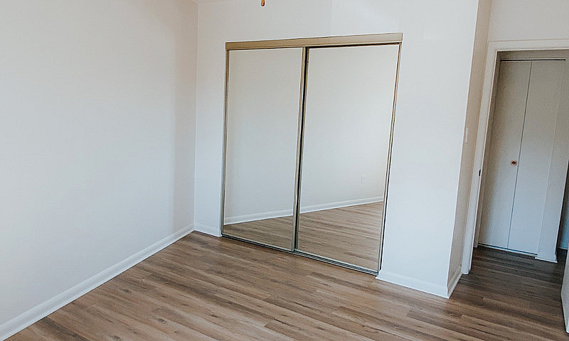 One Bedroom Apartmen...