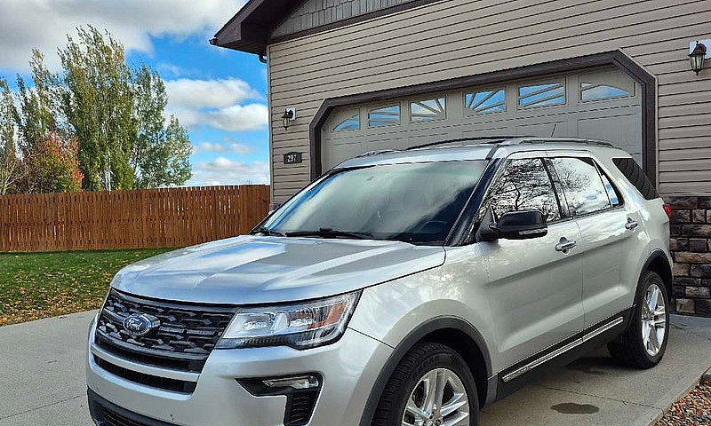 Ford Explorer Xlt...