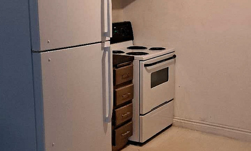 Bedroom For Rent....