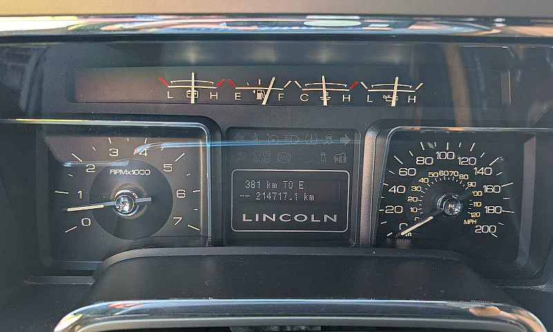 2013 Lincoln Navigat...