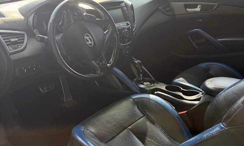 Voiture Hyundai Velo...