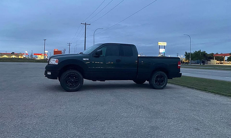 2004 Ford F150 Clean...