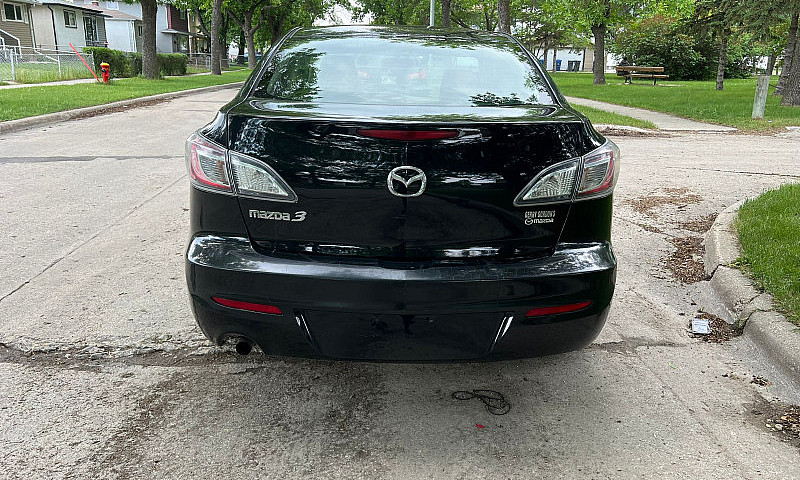 Mazda 3 2012...