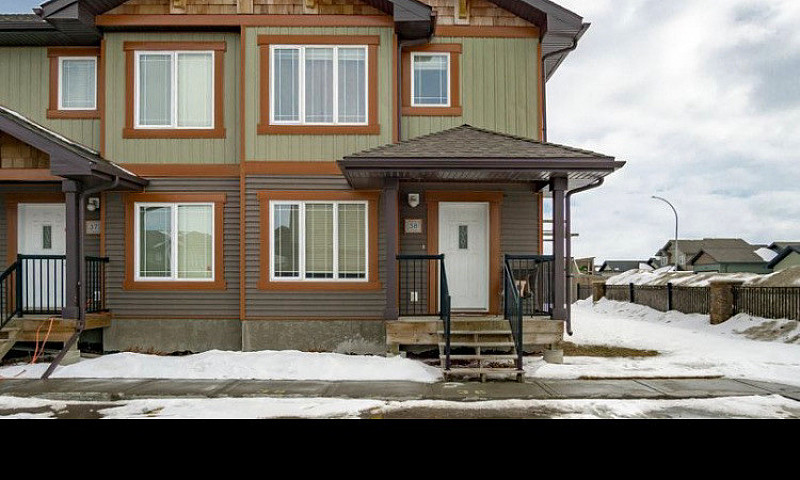 Townhouse For Rent...
