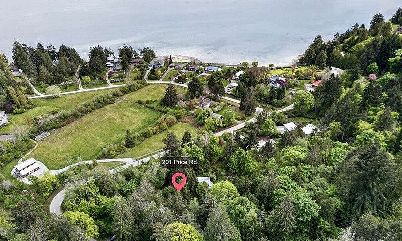 Spacious Island Prop...