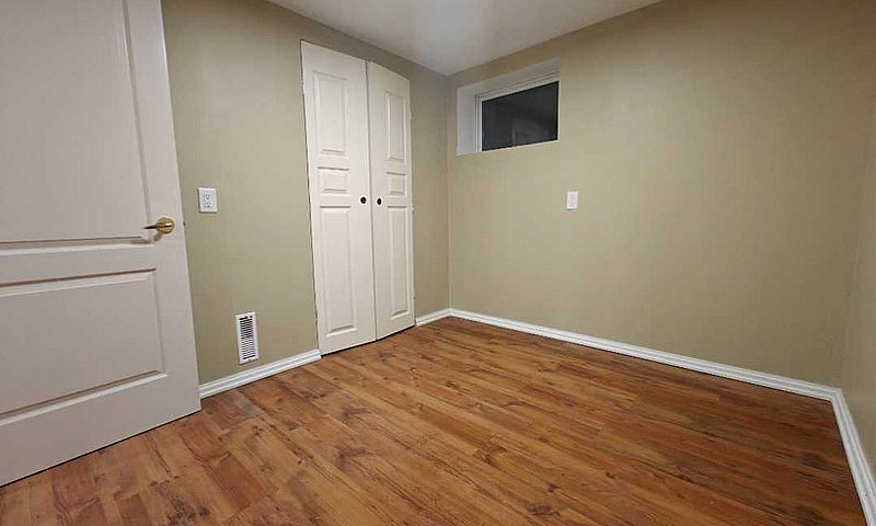 Legal 2 Bedroom Base...