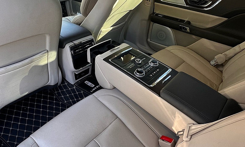 2017 Lincoln Contine...