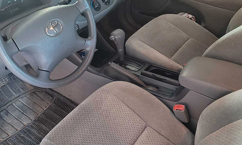 2004 Toyota Camry Le...