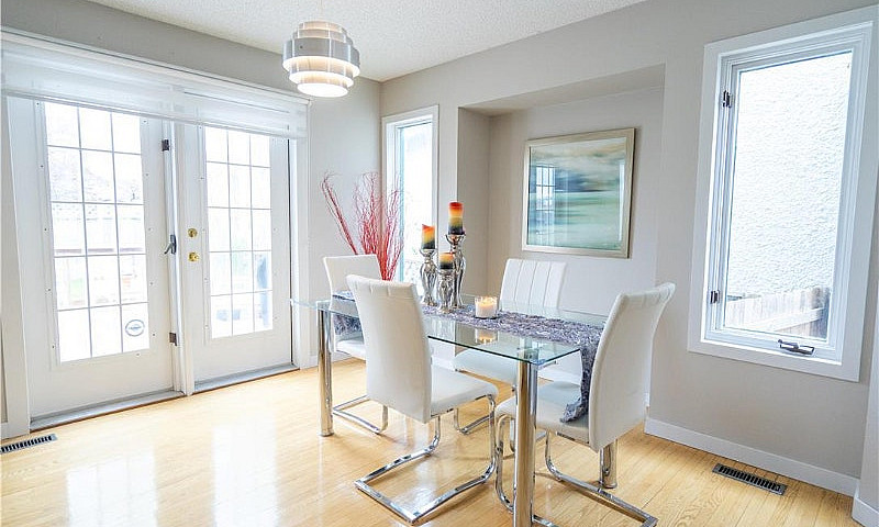 Whyte Ridge Detached...