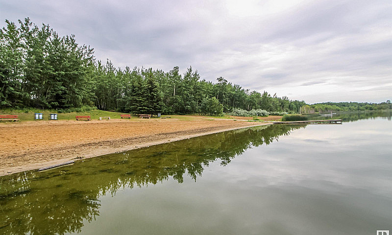 Bonnie Lake Resort L...