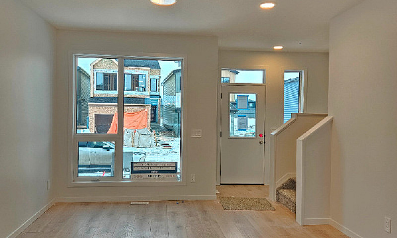 New Built 3 Bed  2.5...