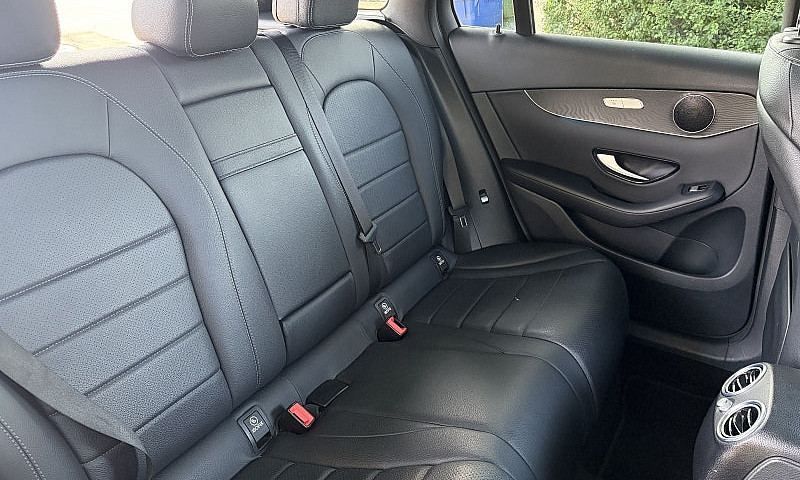 2016 Mercedes Glc-30...