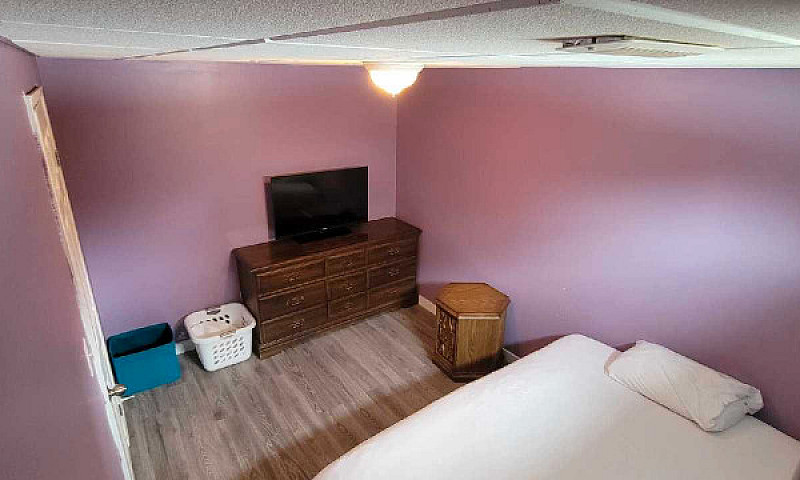 Room For Rent ...