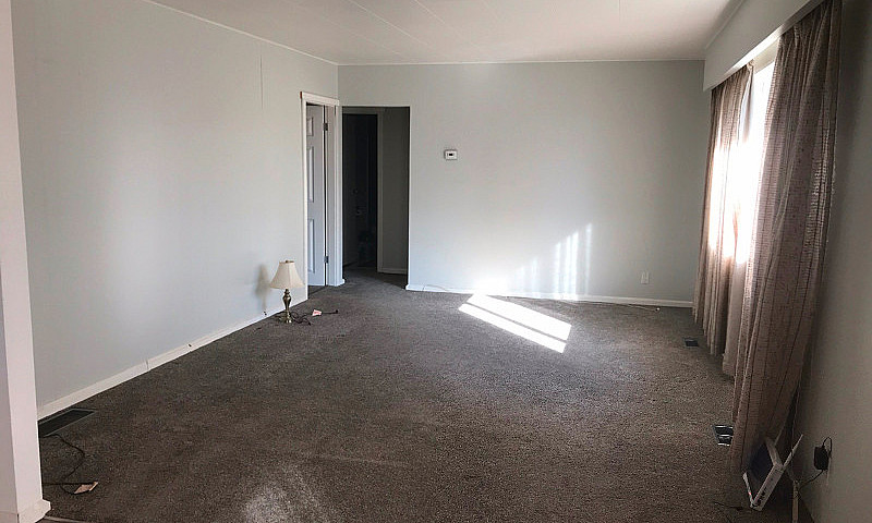 2 Houses On 2.16 Acr...