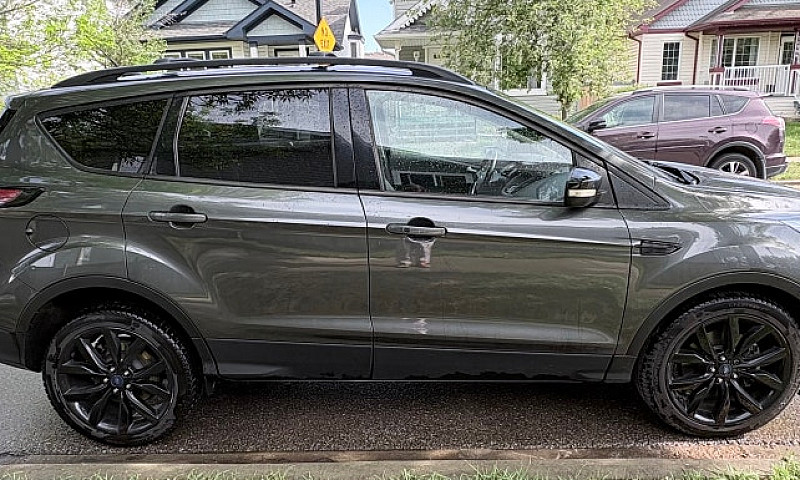 2017 Ford Escape Tit...