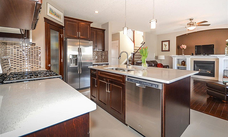 Executive Home For R...