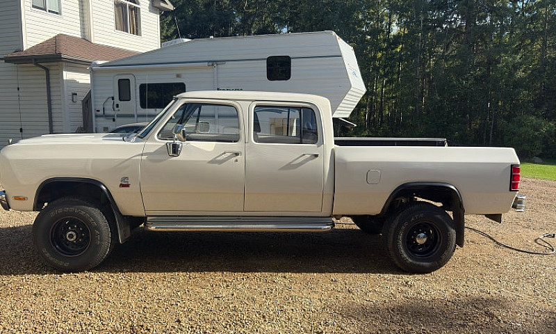 1982 First Gen Crew ...