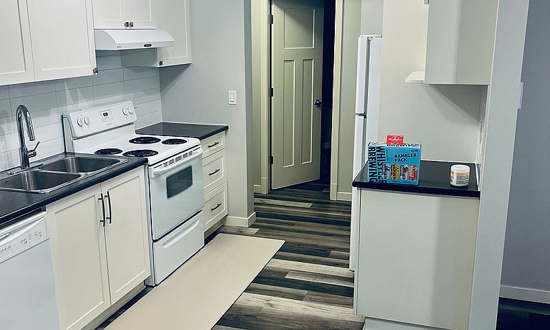 Clean-Bright-Modern-...