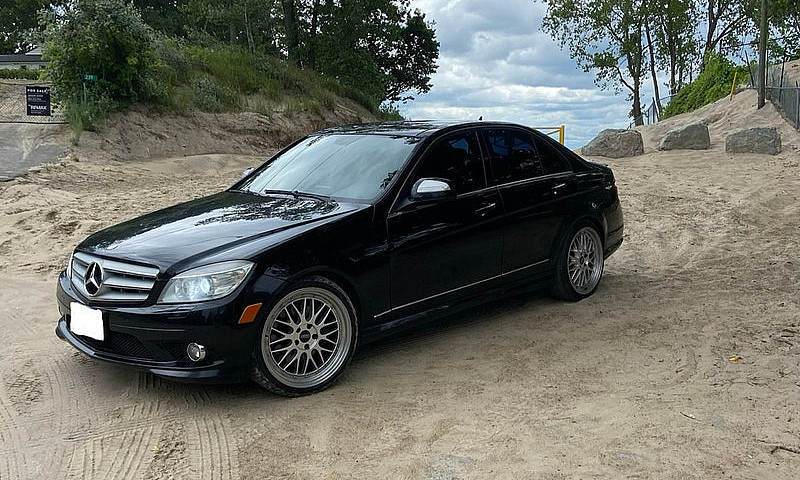 2009 Mercedes C350...