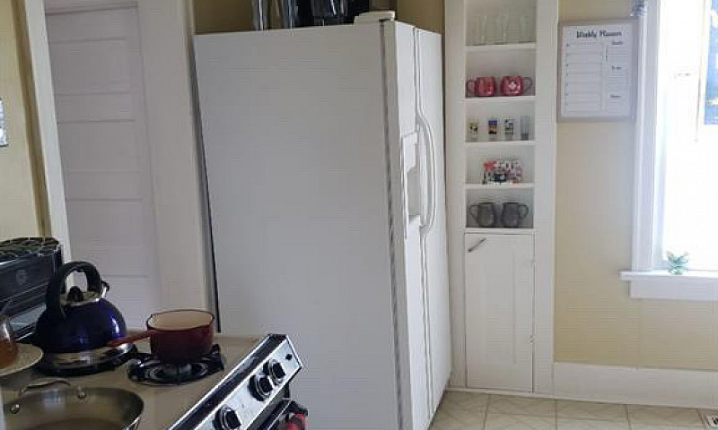 2 Bed 1 Bath Cozy Fu...