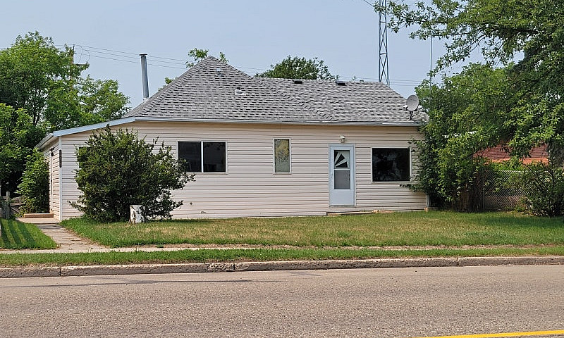 Innisfail 2 Bedroom ...