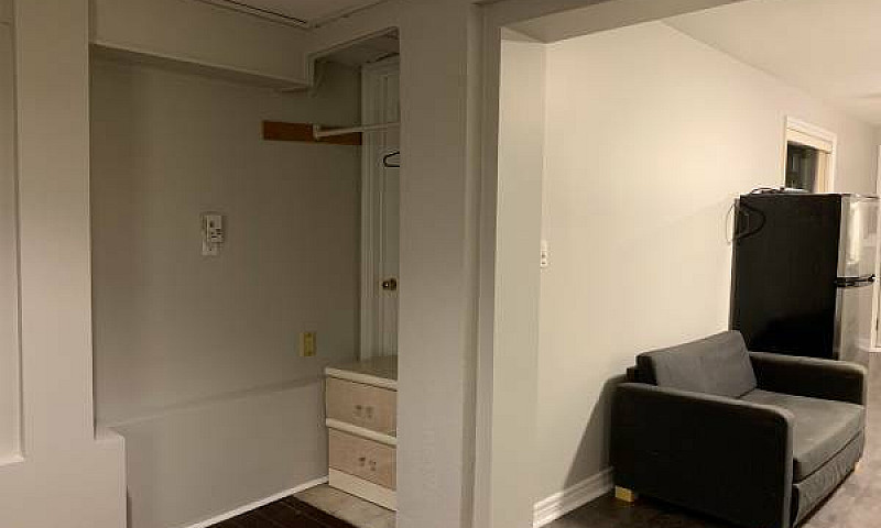 Bachelor Apartment N...