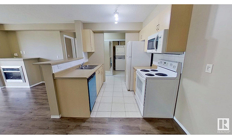 Condo For Sale. Grou...