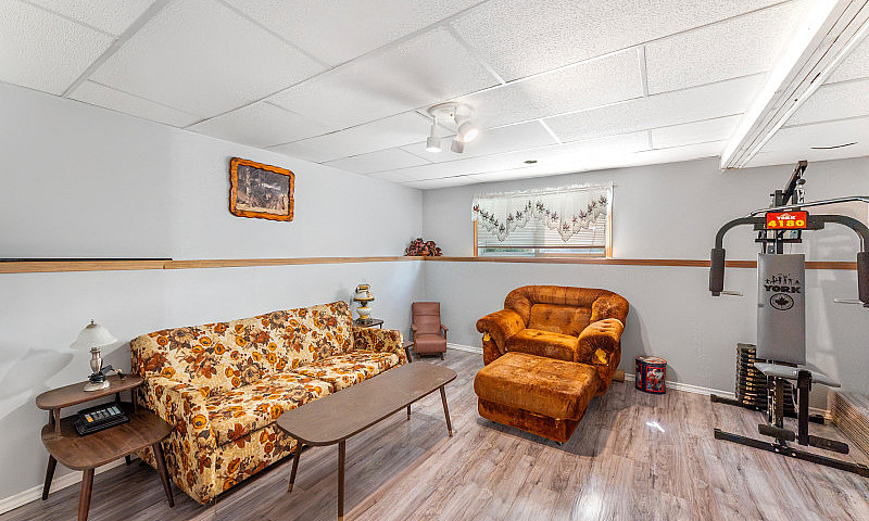 888 Sq Ft, 3 Bedroom...