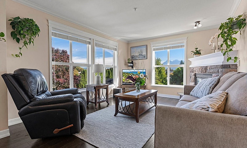 2 Bed, 2 Bath Condo ...